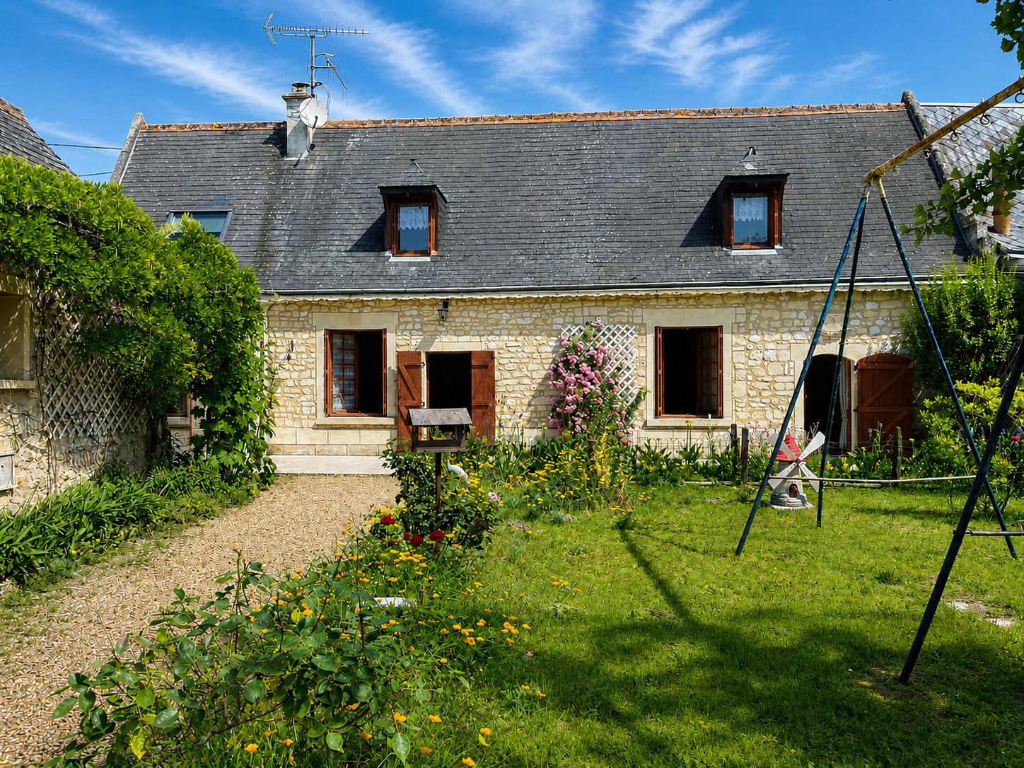Charmante maison ancienne avec jardin arboré